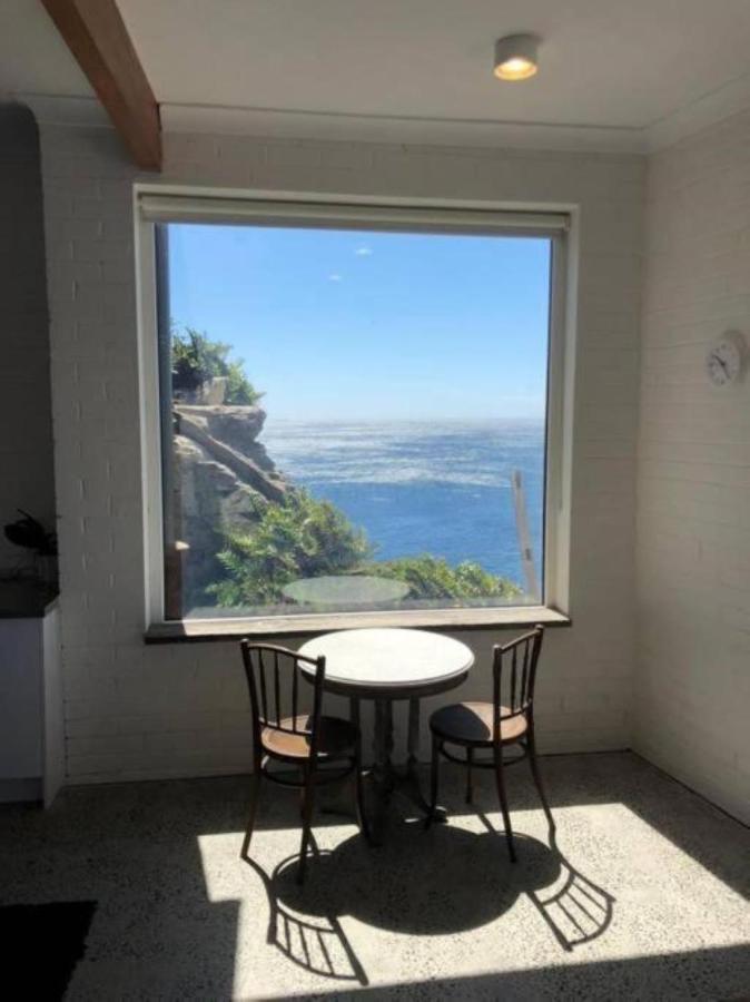 Upscale Cliffside Studio With Ocean Views North Bondi シドニー エクステリア 写真