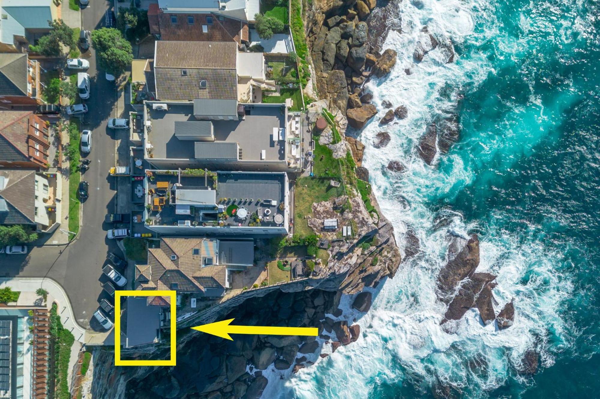 Upscale Cliffside Studio With Ocean Views North Bondi シドニー エクステリア 写真